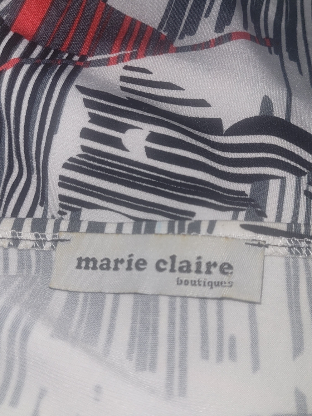 Marie Claire Floral Print V-Neck Cap Sleeve Dress in Black, White & Red - Picture 7 of 7